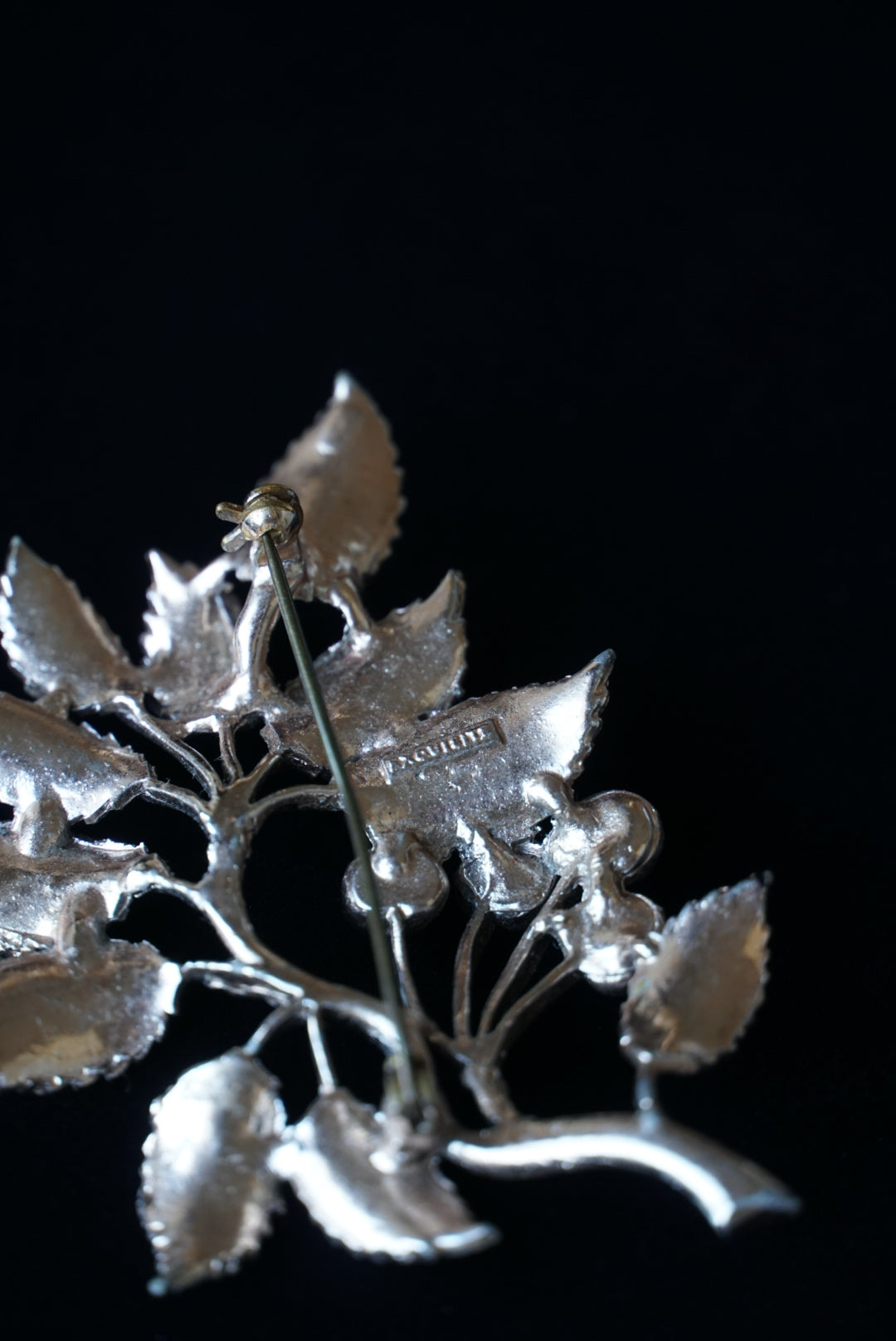 1950's Gold Leef Brooch