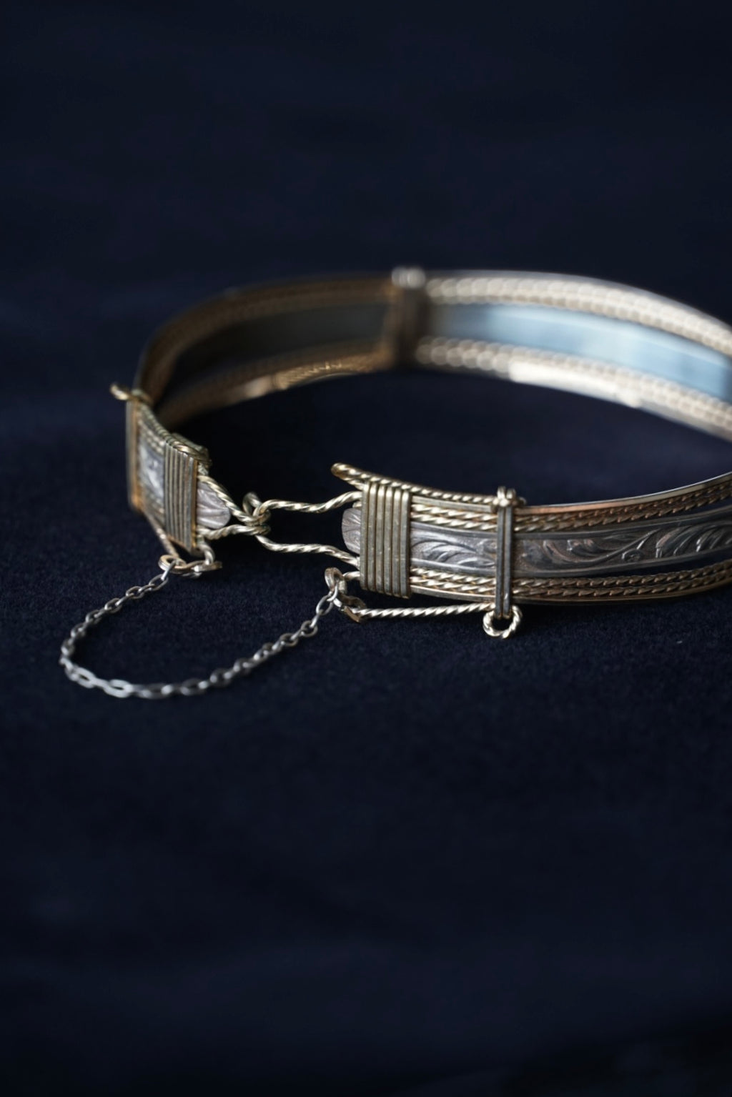 Antique Silver×Gold Wire Bangle