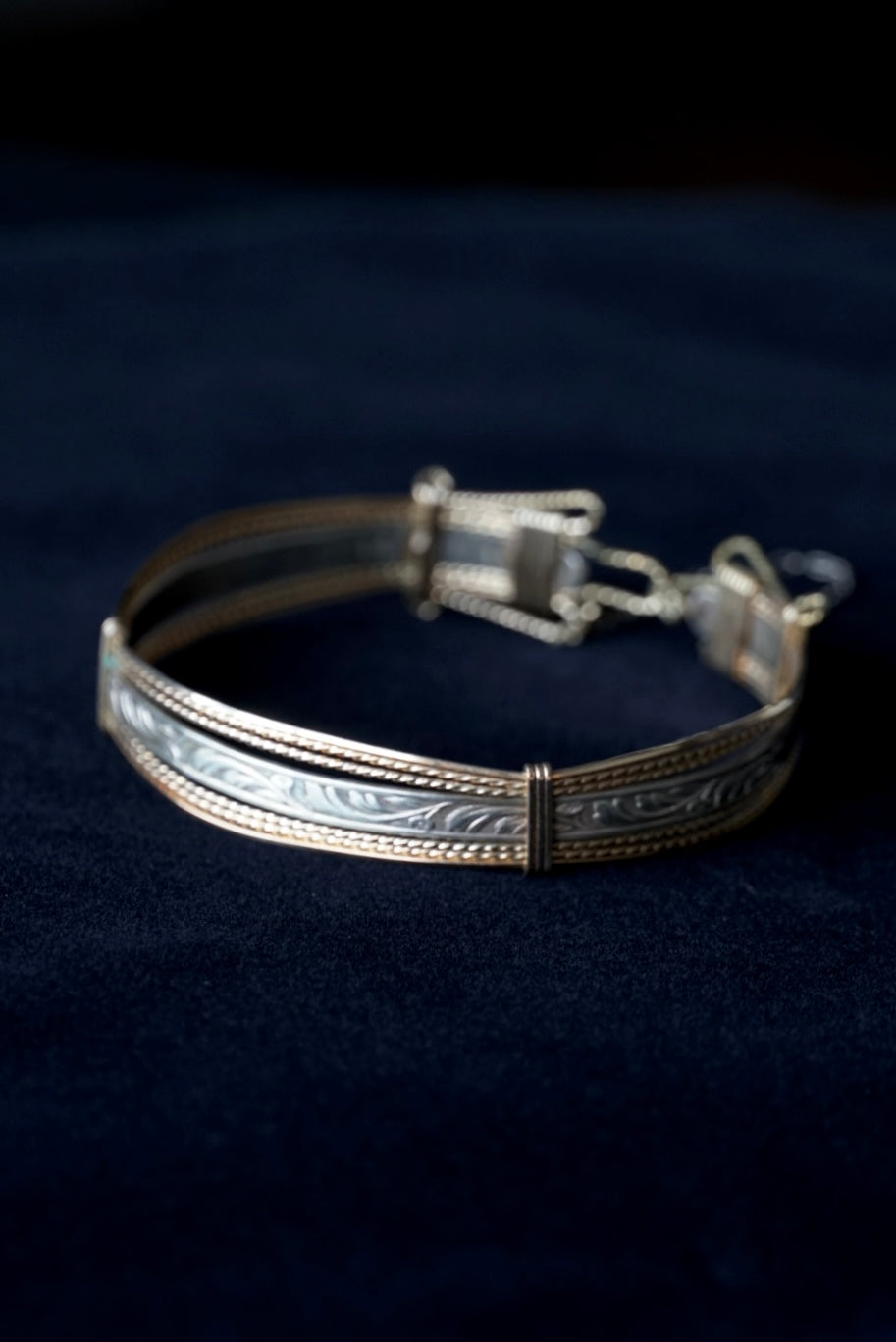 Antique Silver×Gold Wire Bangle
