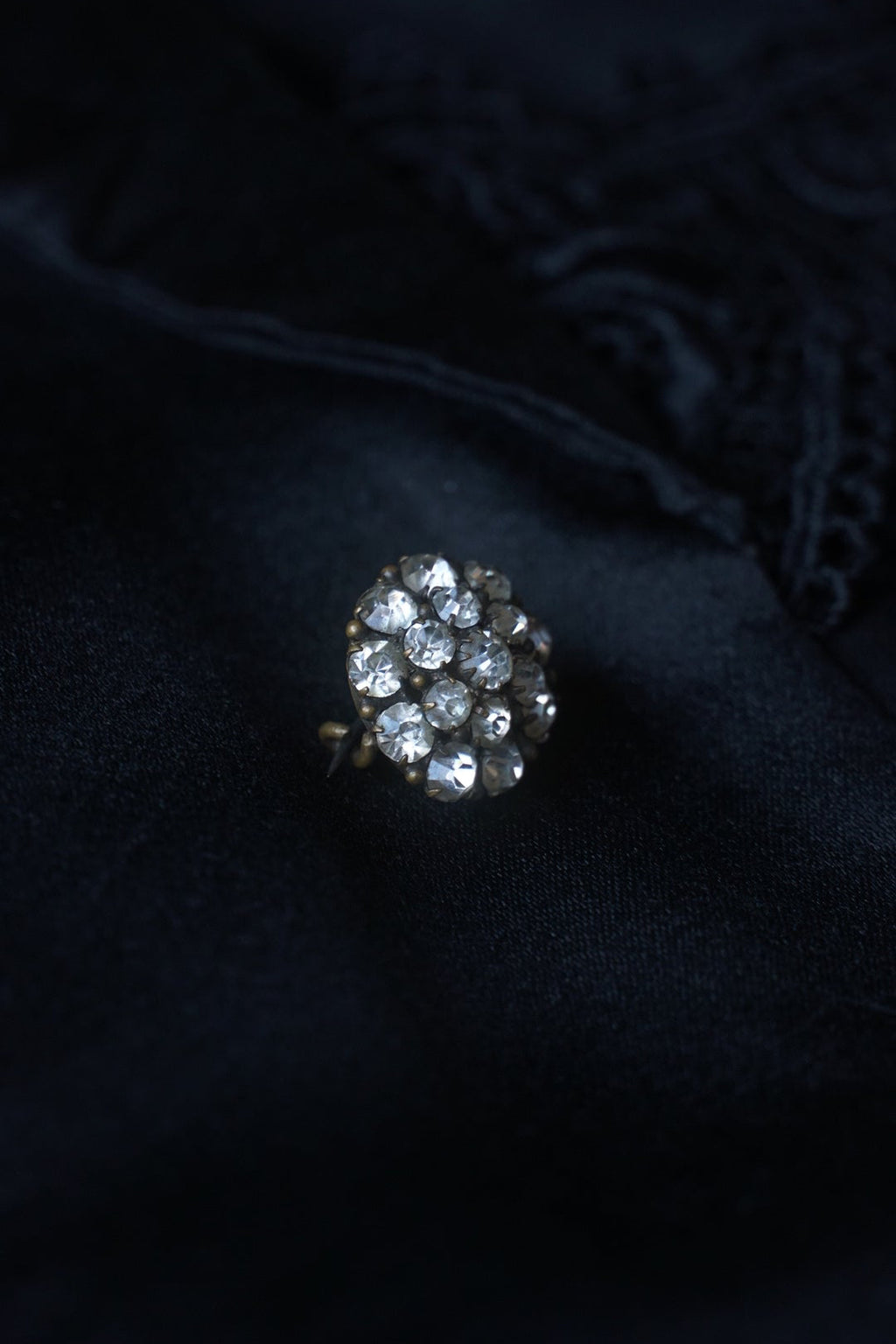 1930's Glass Small Brooch