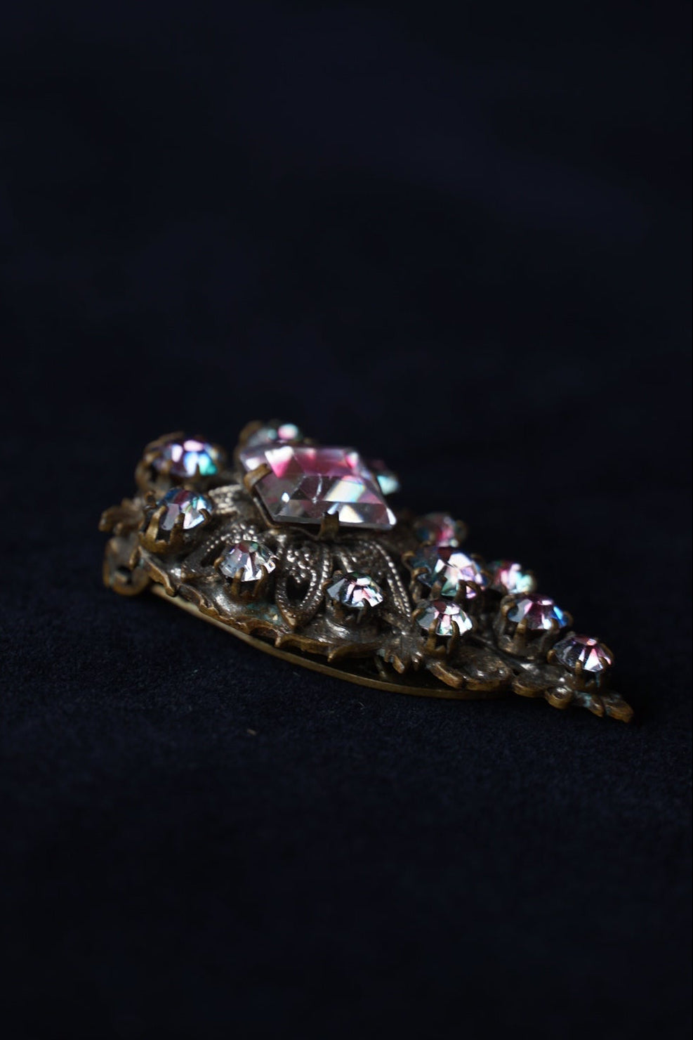 1930's Iris Glass Dress Clip