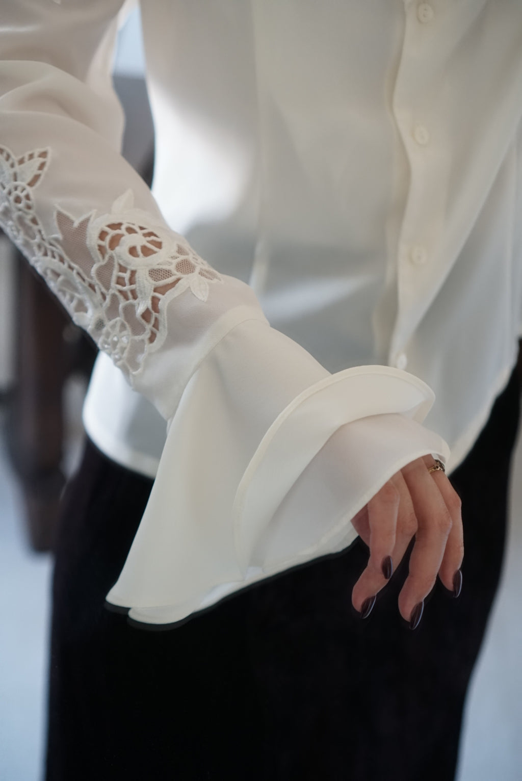 Vintage Frills×Embroidery Blouse