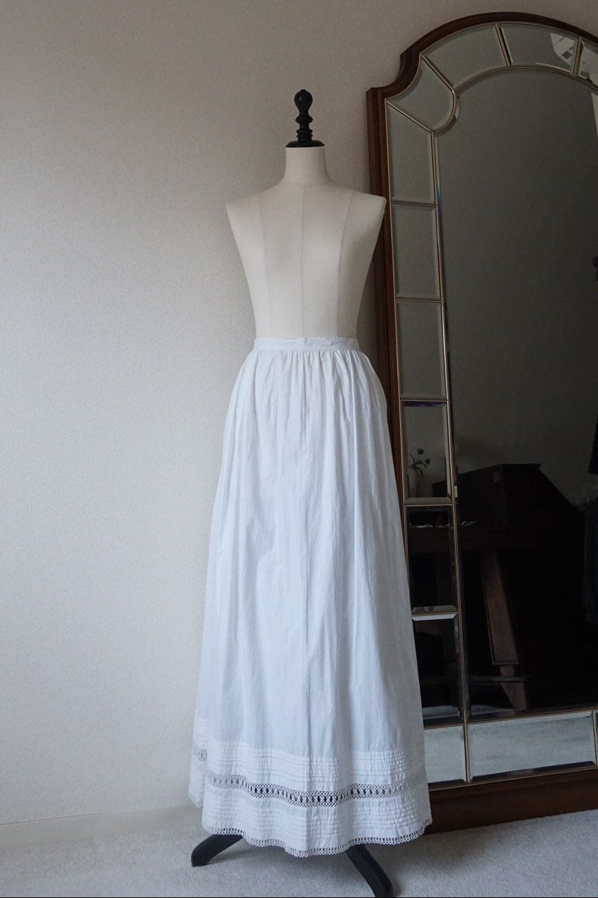 1900's Tatting Lace Long Skirt