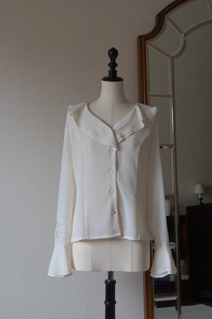 Vintage Frills×Embroidery Blouse