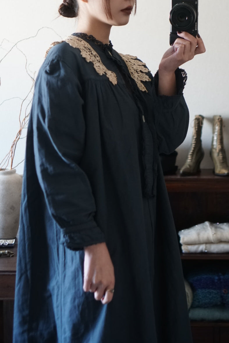 Victorian Floral Lace Collar