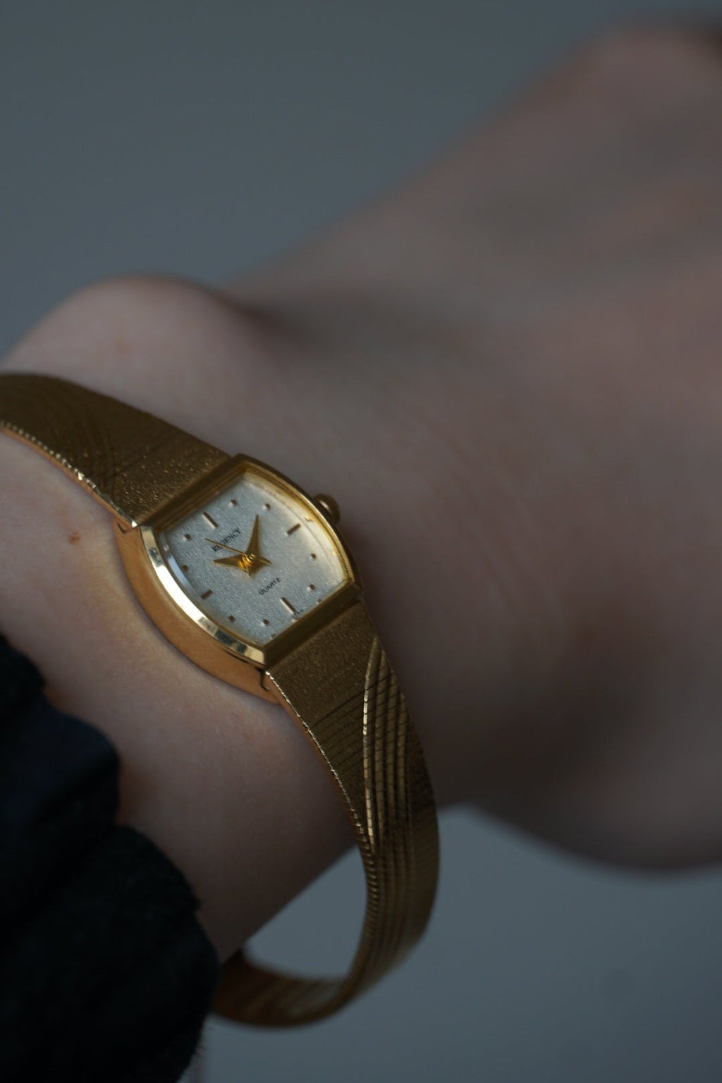 Vintage Quartz Gold Watch