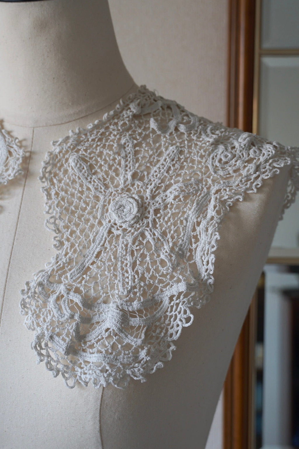 1900’s Handmade Irish Lace Collar