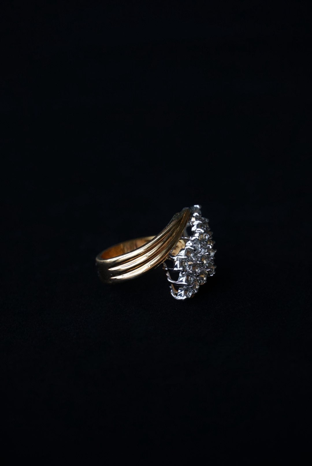 Vintage Falling Star Cut Glass Ring