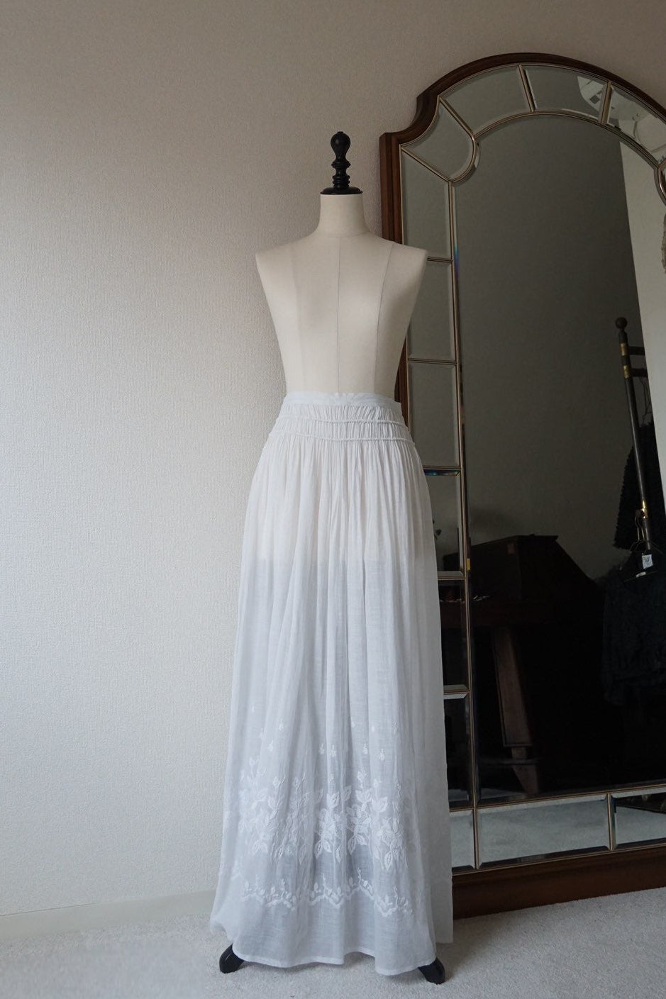 Edwardian Small Flower Embroidery Skirt