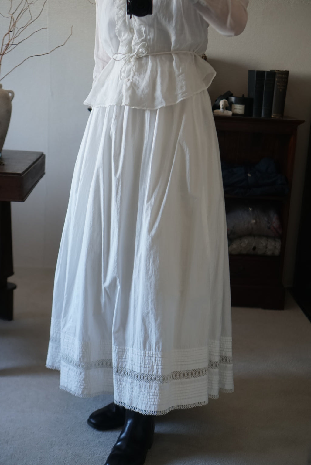 1900's Tatting Lace Long Skirt