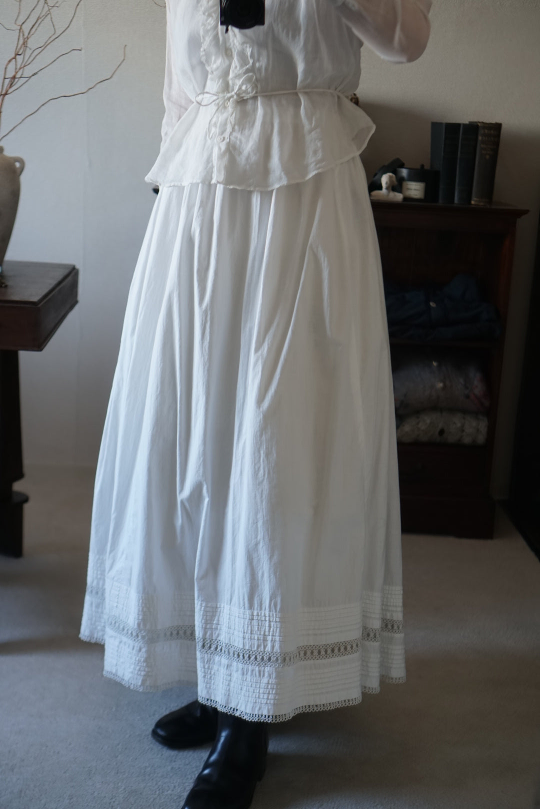 1900's Tatting Lace Long Skirt