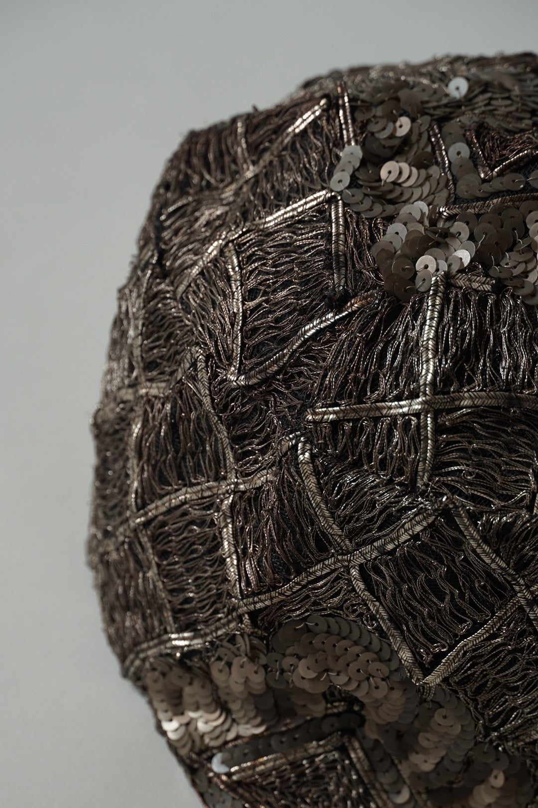 1920’s Gold Cloche Metallic Thread×Sequins Heads Dress