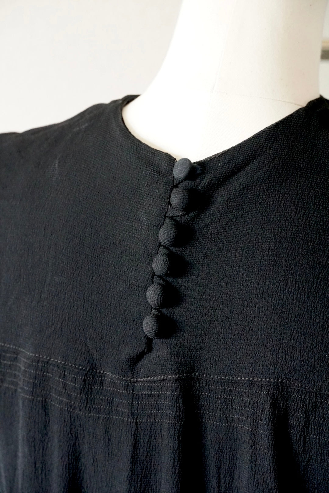 1940's Black Gathered Medium Dress