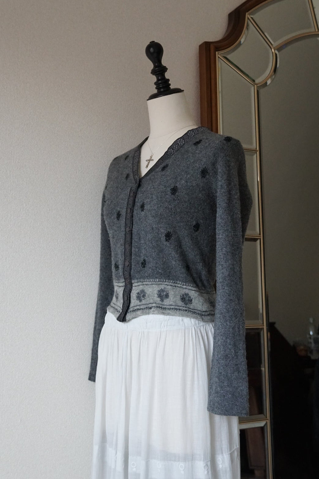 Vintage Flower Gray Cardigan