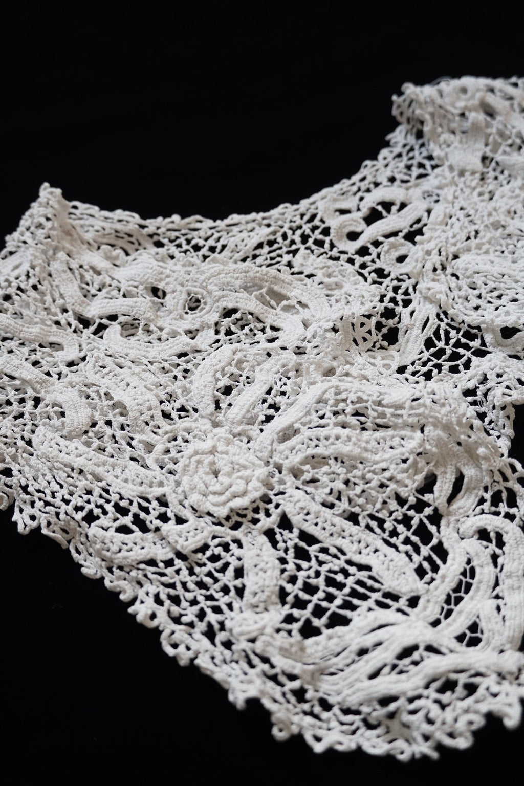 1900’s Handmade Irish Lace Collar