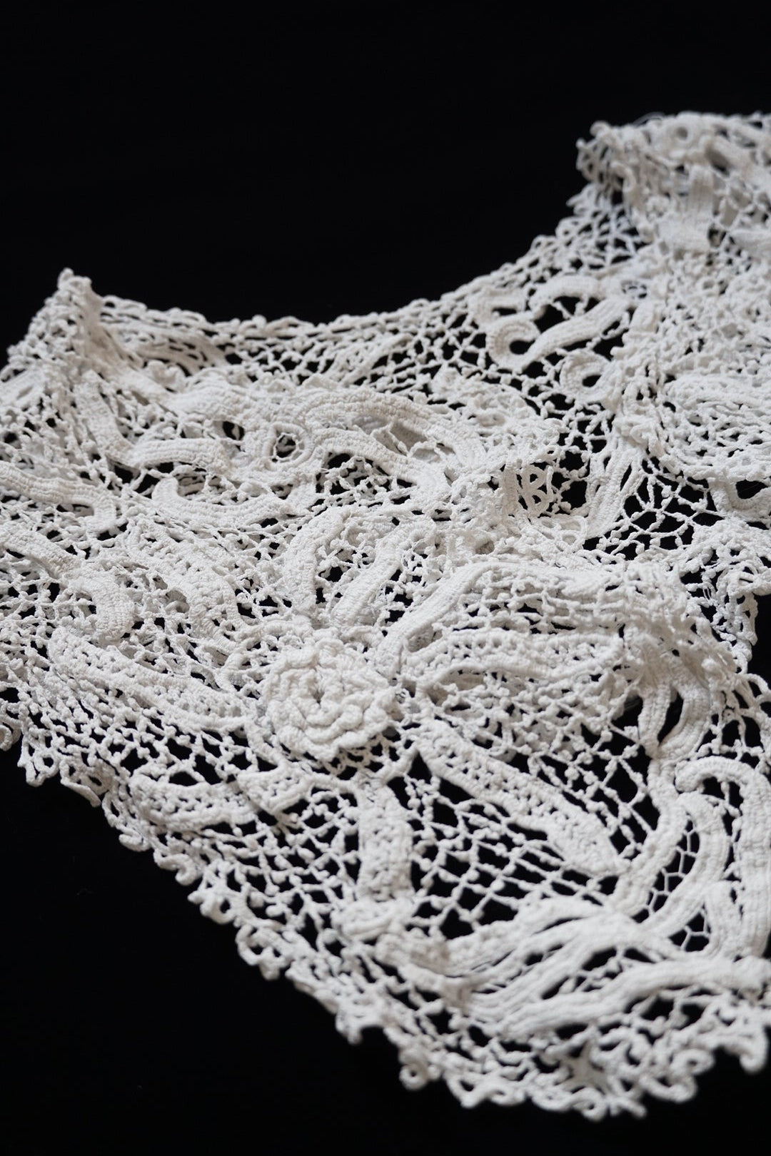 1900’s Handmade Irish Lace Collar