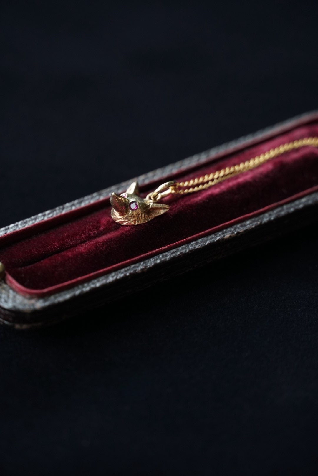 Victorian 9K Ruby Fox Pendant Top