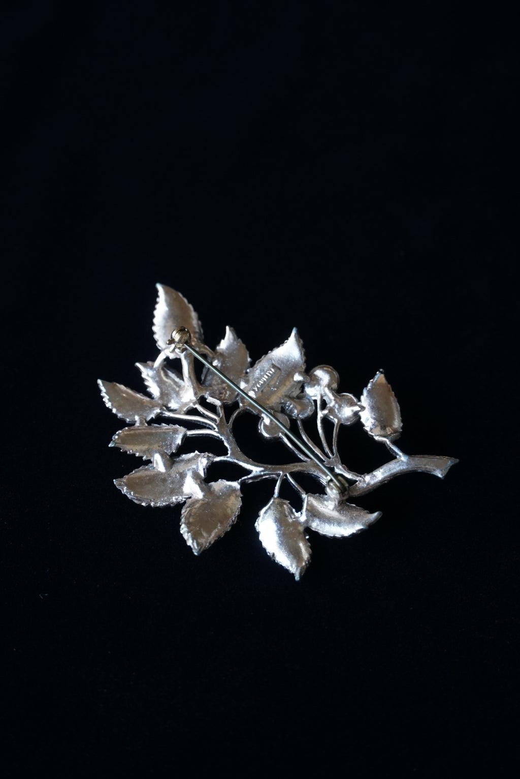 1950's Gold Leef Brooch