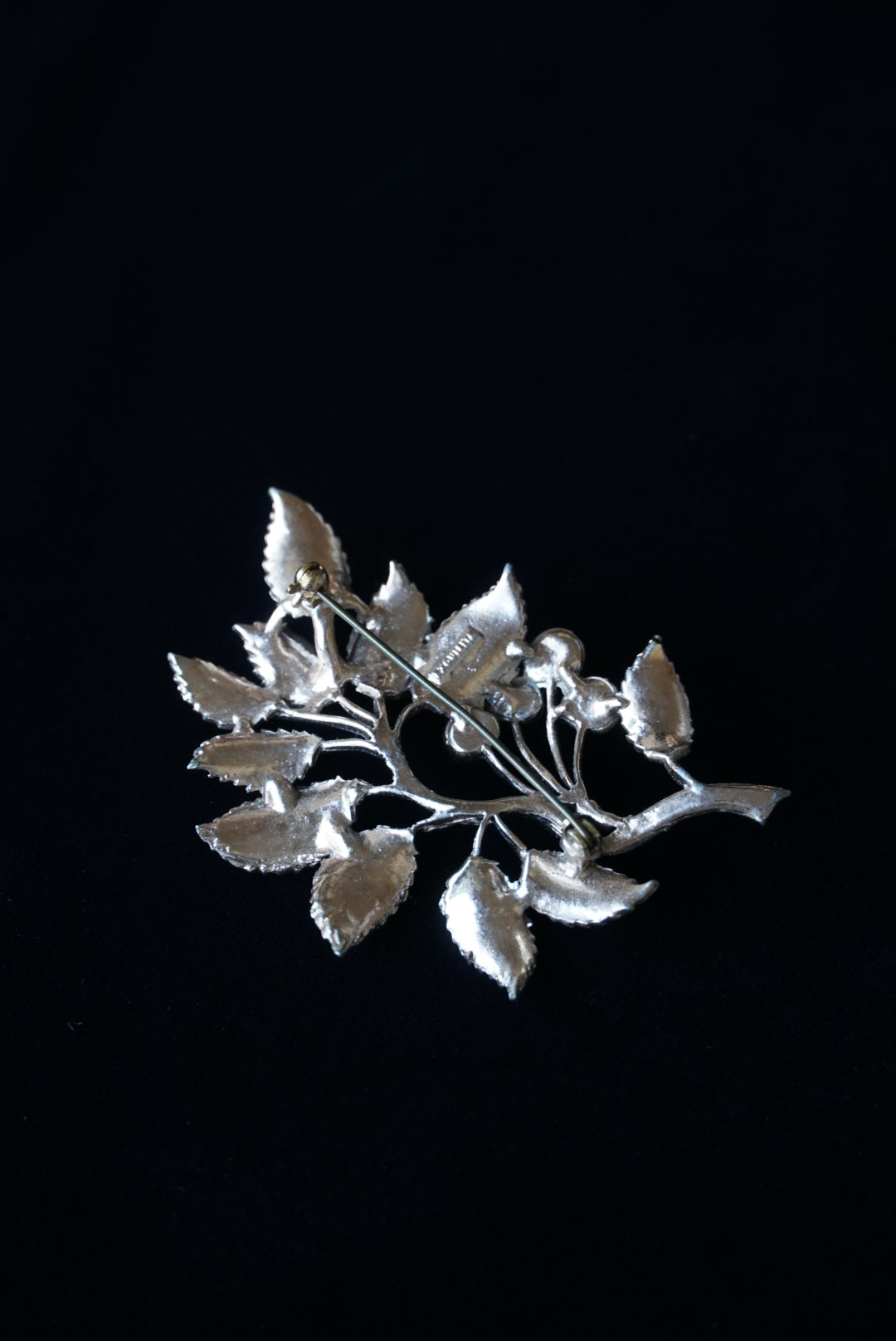 1950's Gold Leef Brooch