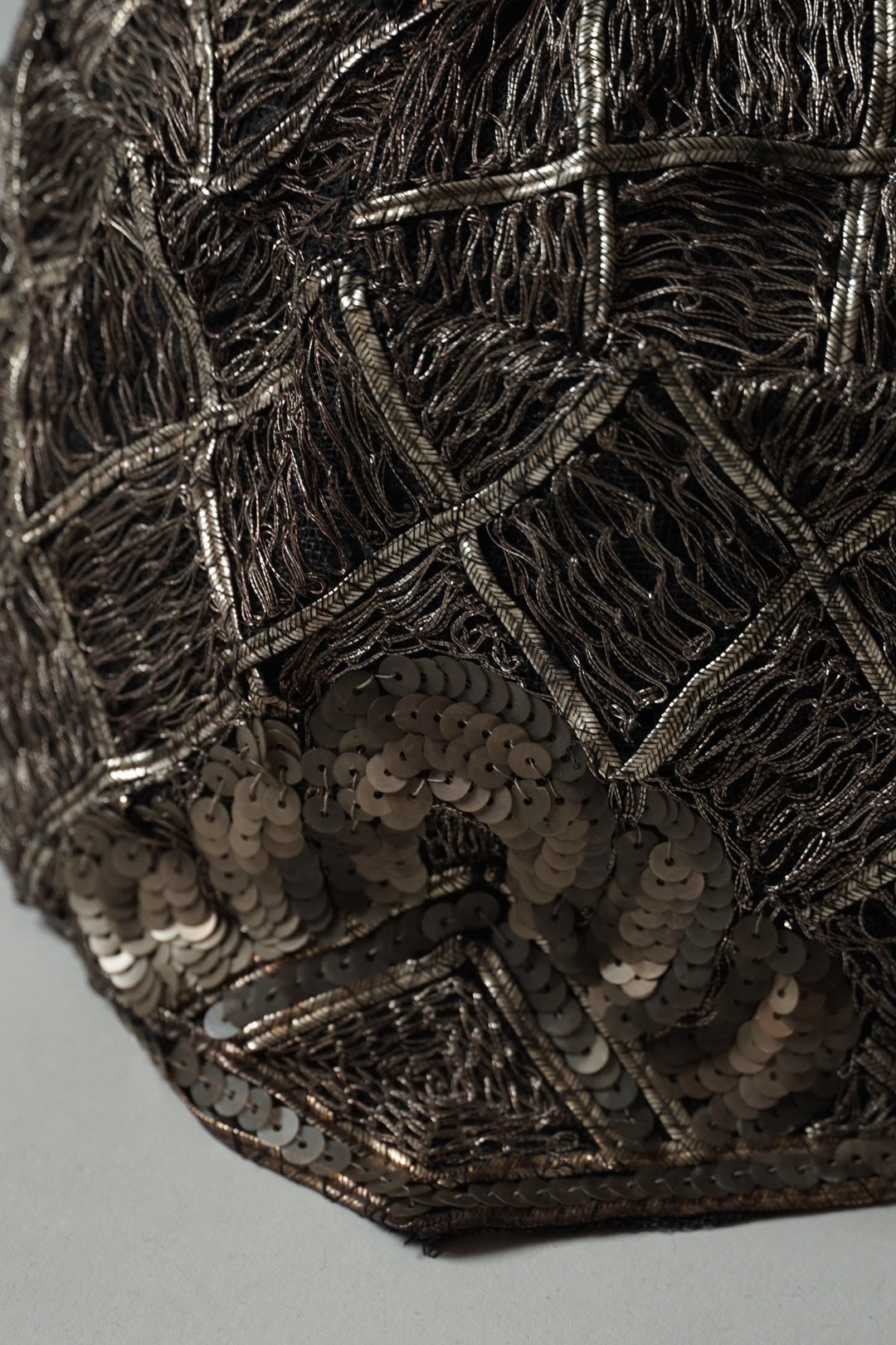 1920’s Gold Cloche Metallic Thread×Sequins Heads Dress