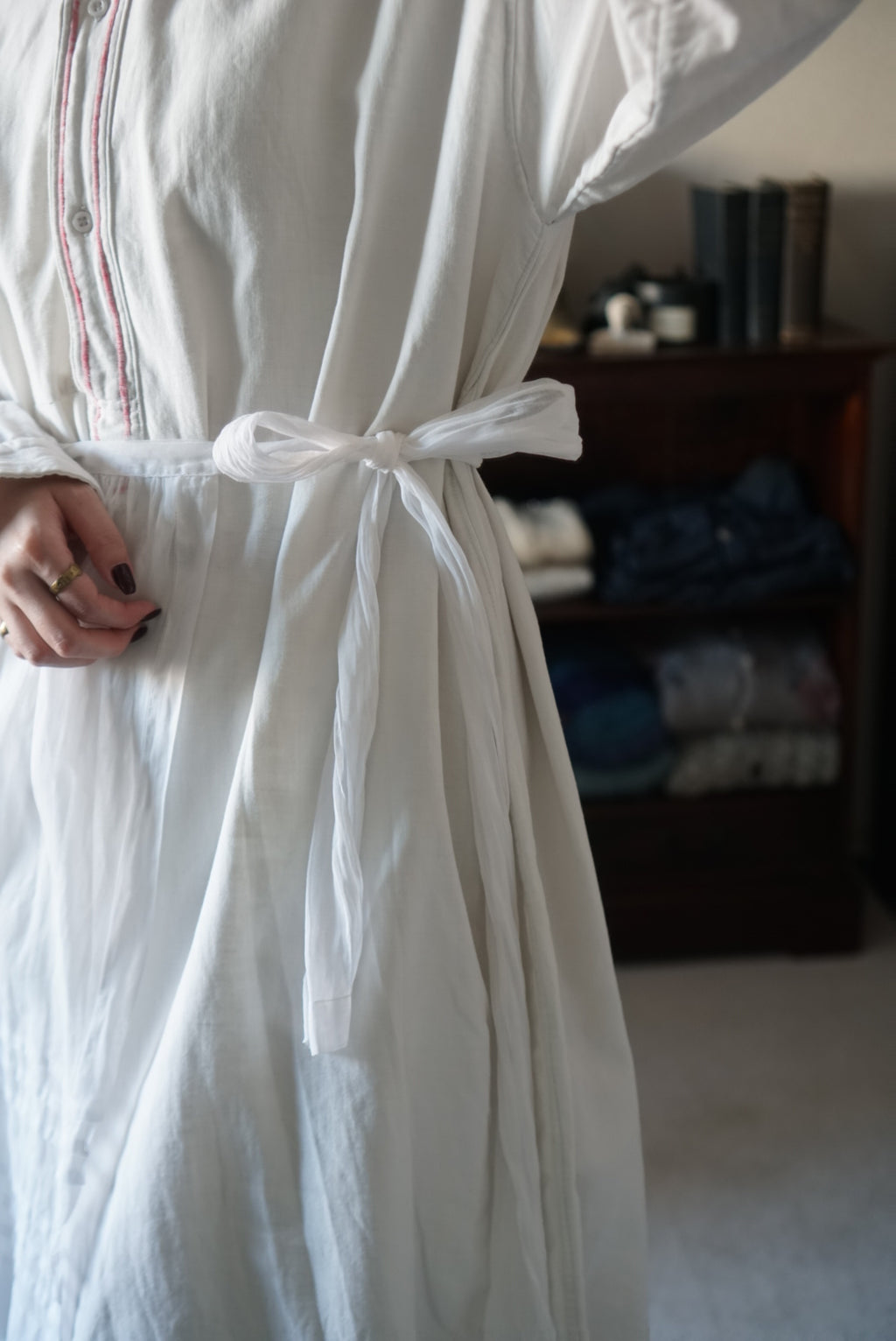 Antique White Cotton Apron