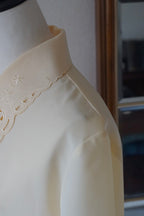 Vintage Flower Embroidery Blouse