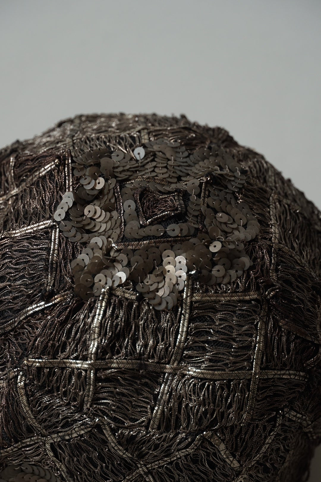 1920’s Gold Cloche Metallic Thread×Sequins Heads Dress