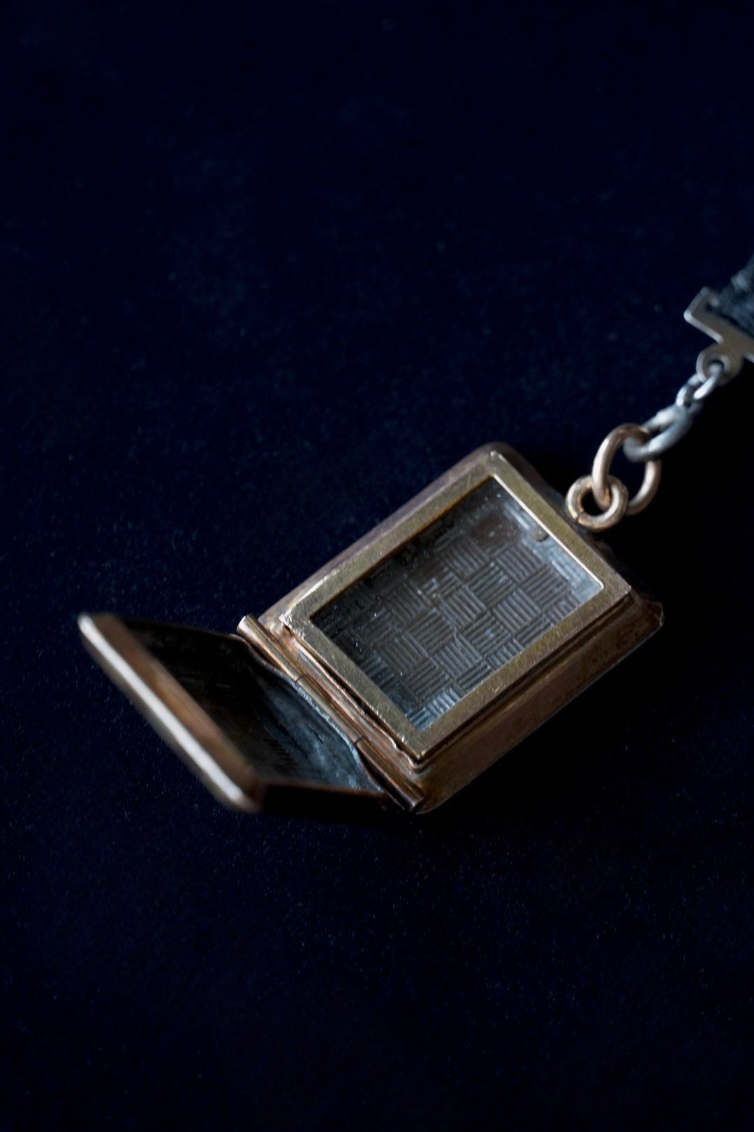 Victorian Rose Gold Picture Rocket