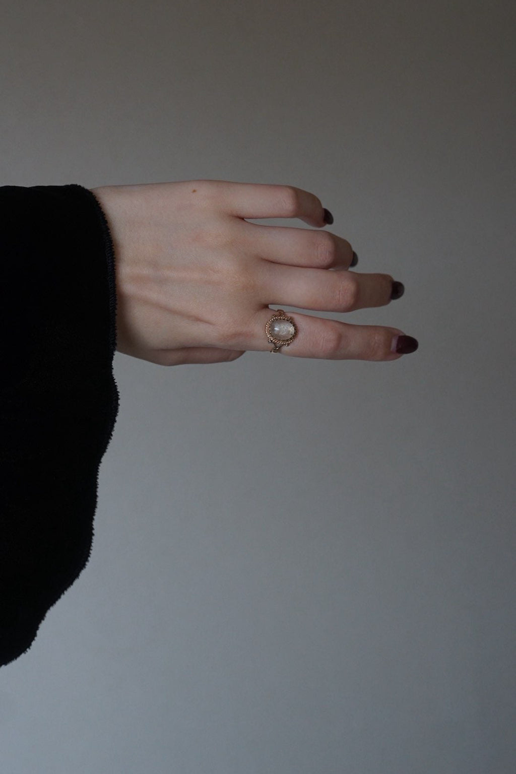 1910's 9ct Moon Stone Ring