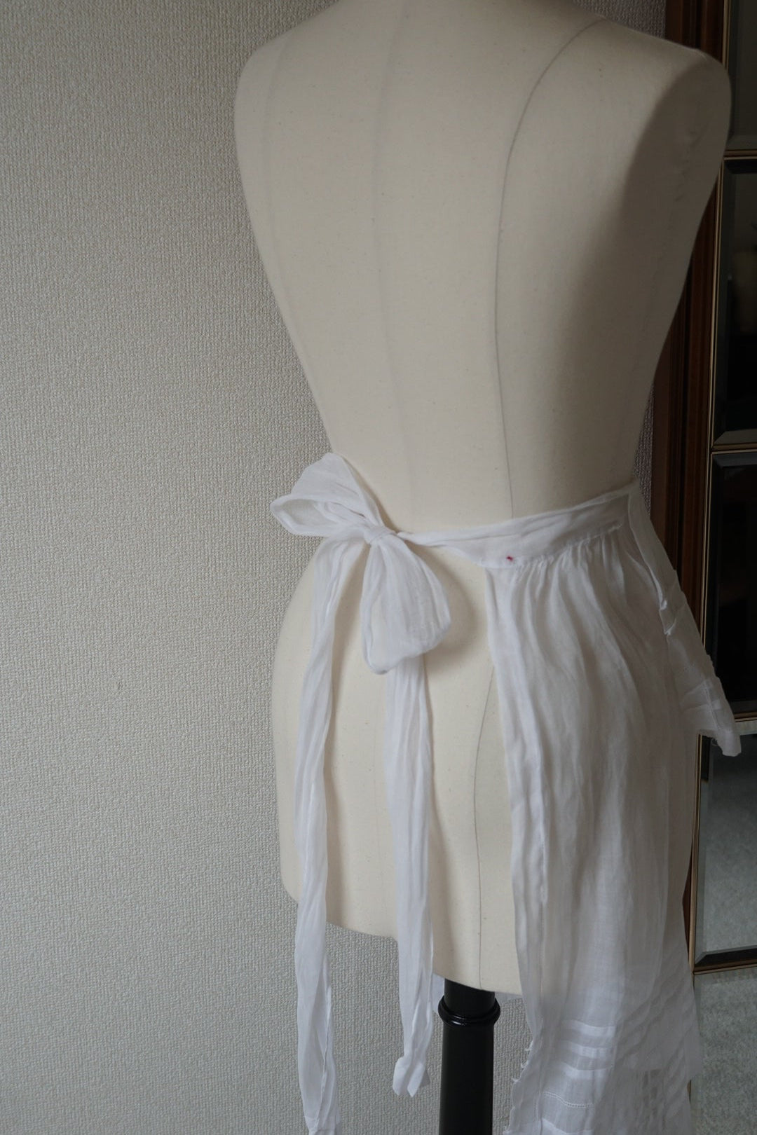 Antique White Cotton Apron