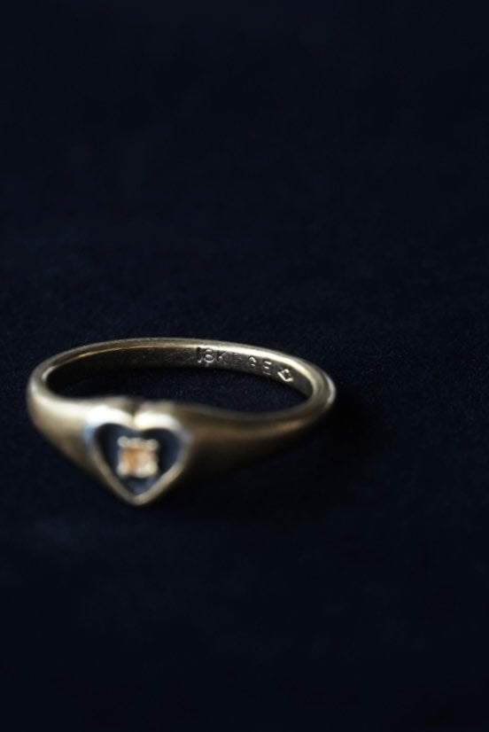 Vintage 18K Black Heart Ring