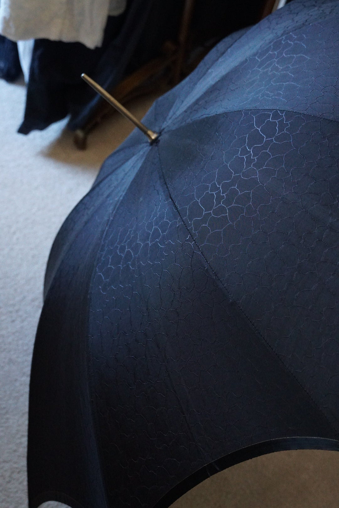 1950's Amber Hand×Black Umbrella
