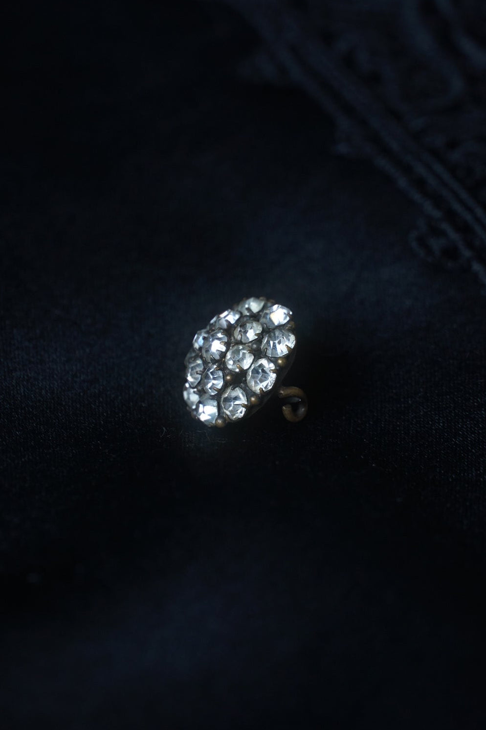1930's Glass Small Brooch