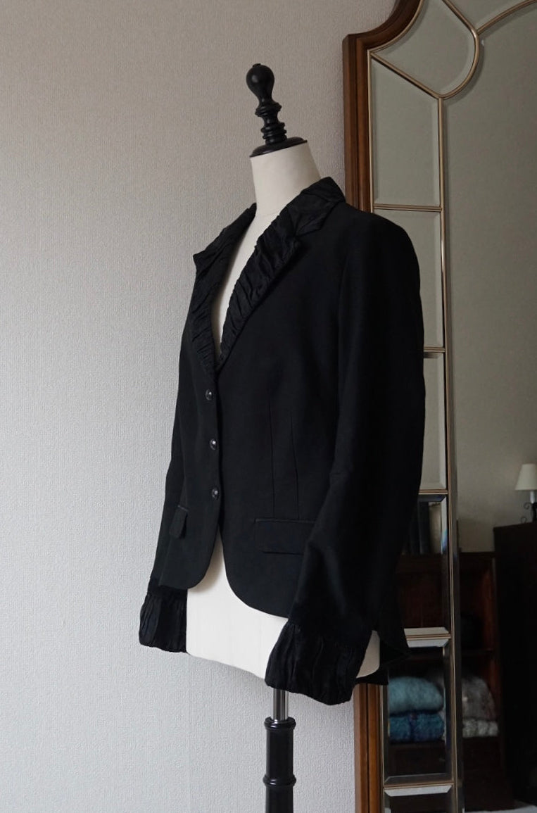 Vintage Ruffle Collar Tailored Jacket