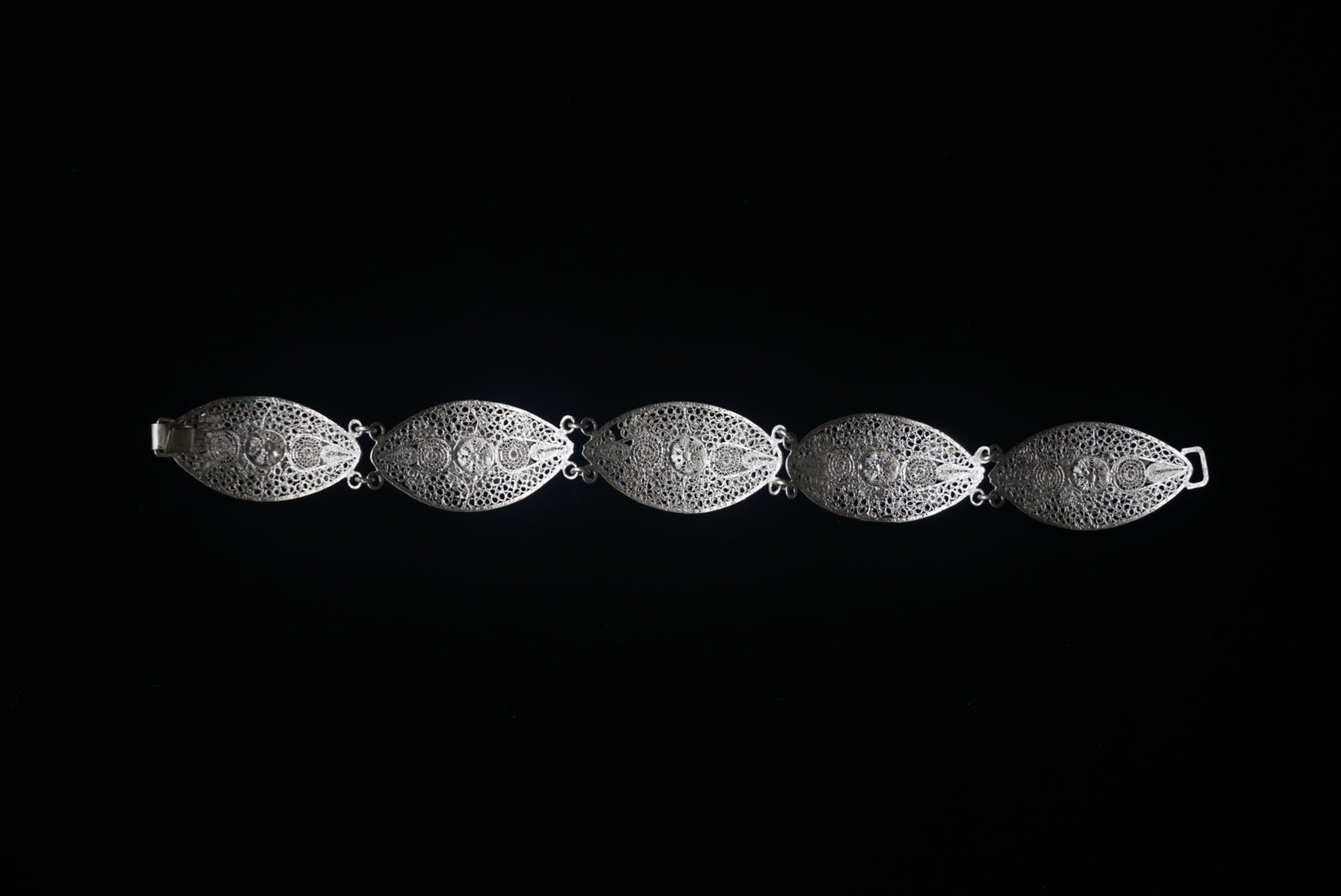 Vintage 800Silver Filigree Floral Bracelet