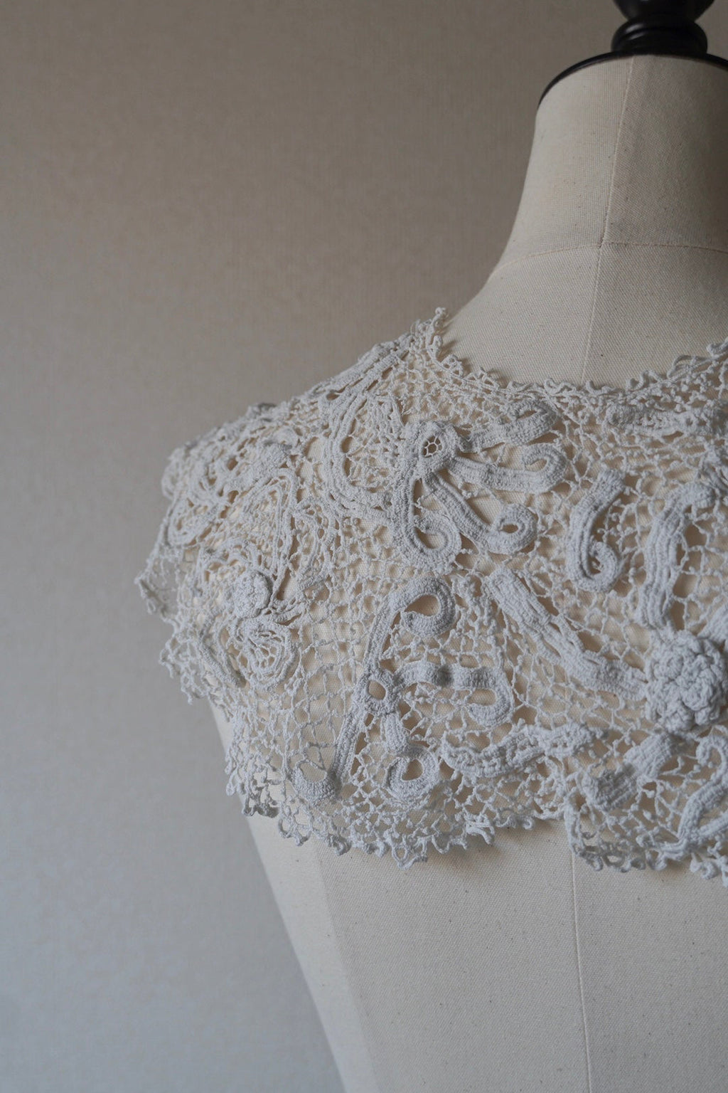 1900’s Handmade Irish Lace Collar