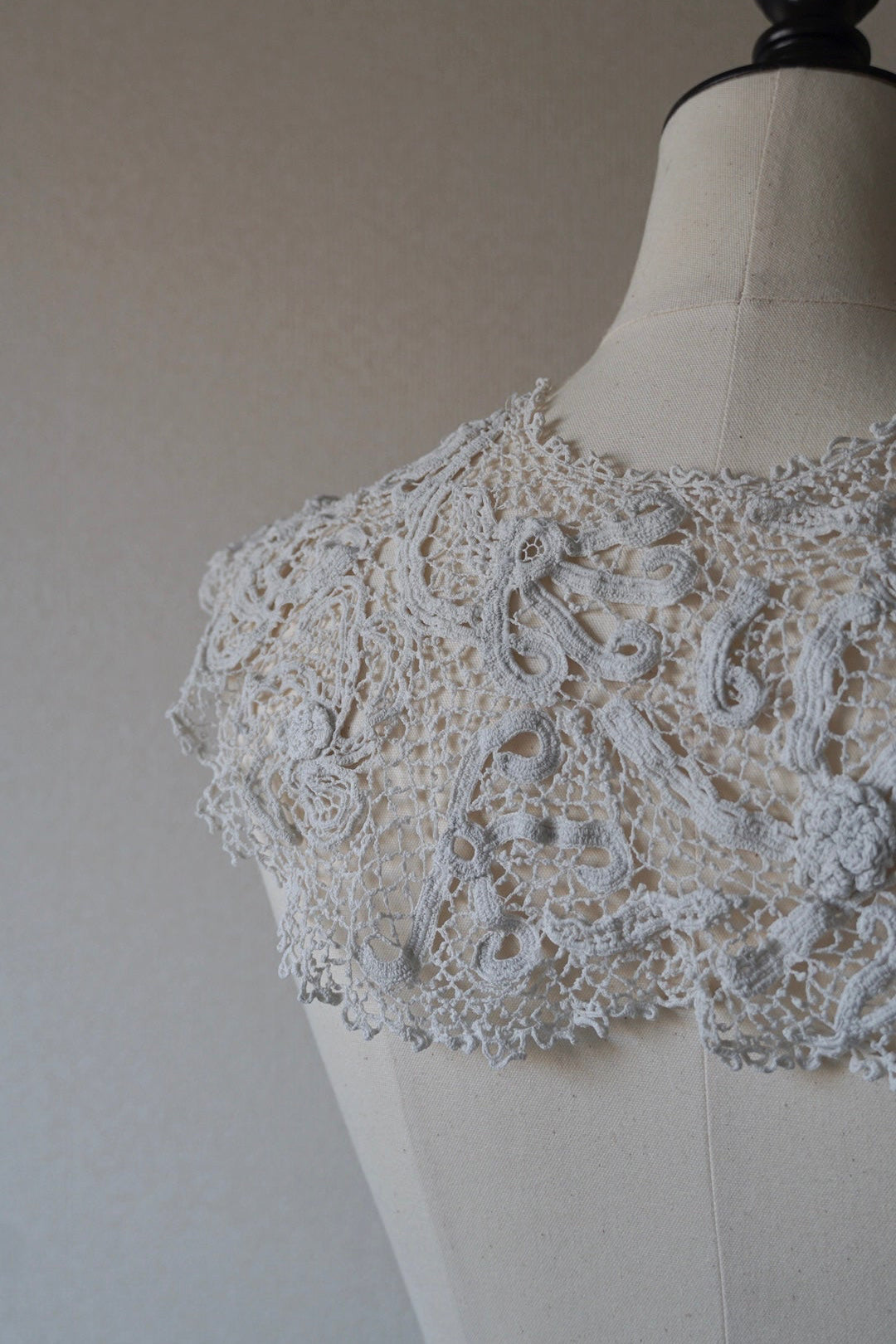 1900’s Handmade Irish Lace Collar
