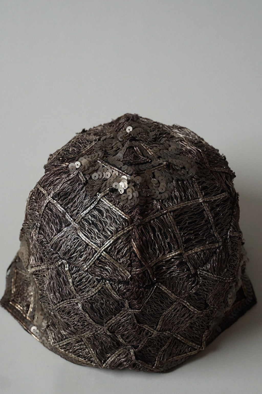 1920’s Gold Cloche Metallic Thread×Sequins Heads Dress