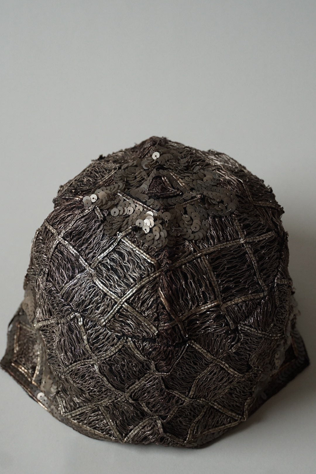 1920’s Gold Cloche Metallic Thread×Sequins Heads Dress