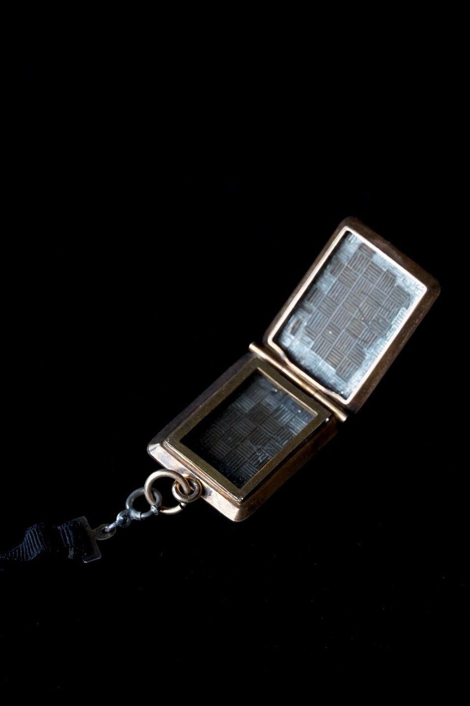 Victorian Rose Gold Picture Rocket