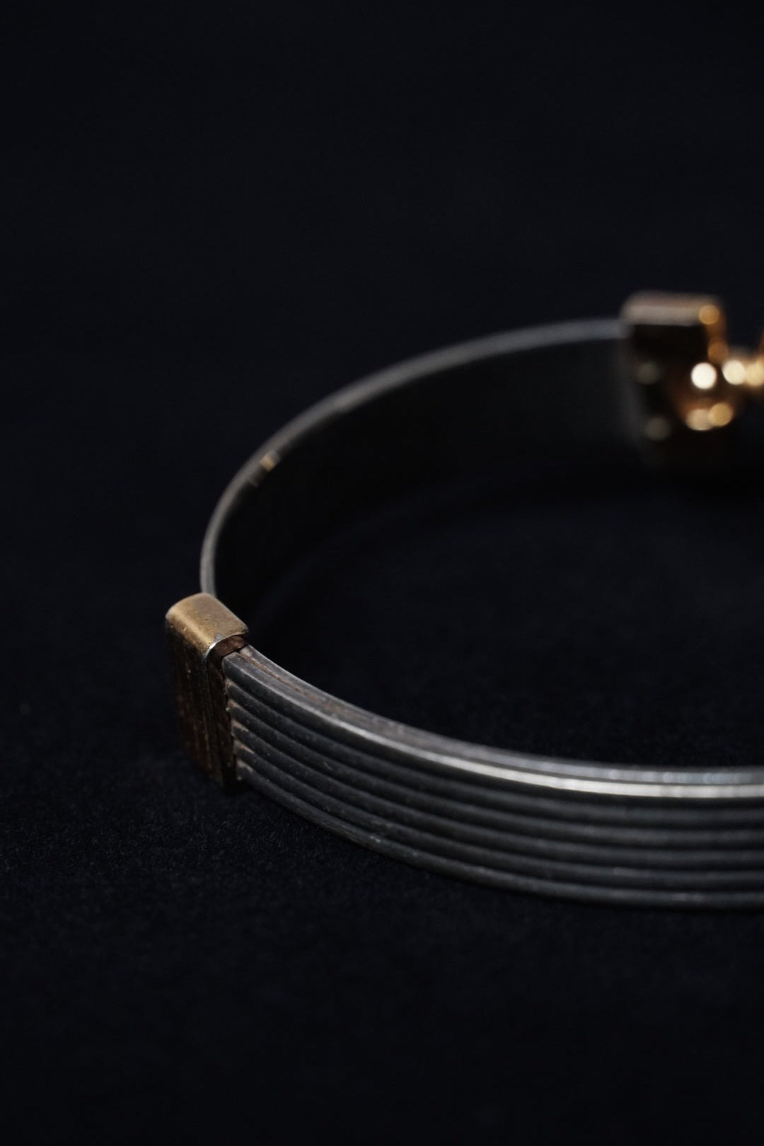 Vintage Quartz Round Gold Watch