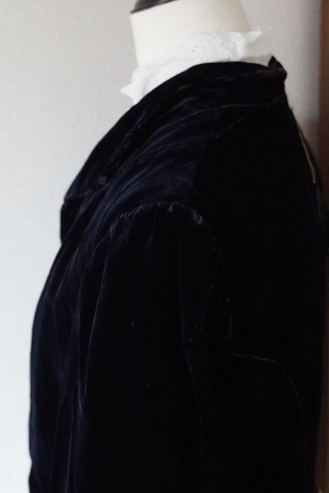 1930's Blue Silk Velvet Jacket