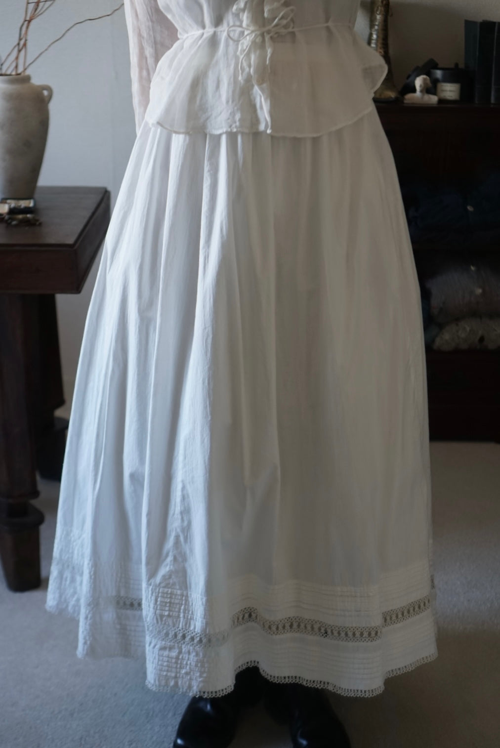 1900's Tatting Lace Long Skirt