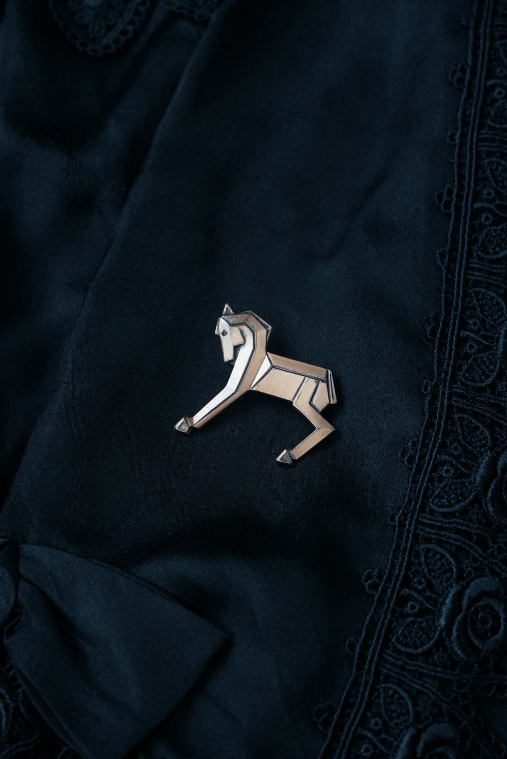 Vintage  Art deco Style Bronze Horse Brooch