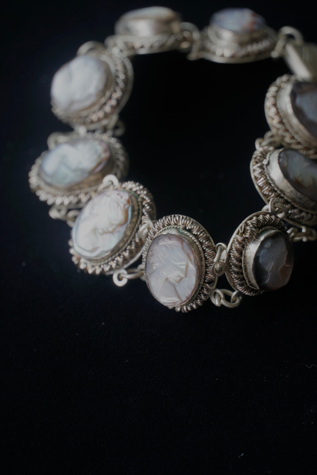 1930's Giuliano Fratti Shell Cameo Bracelet