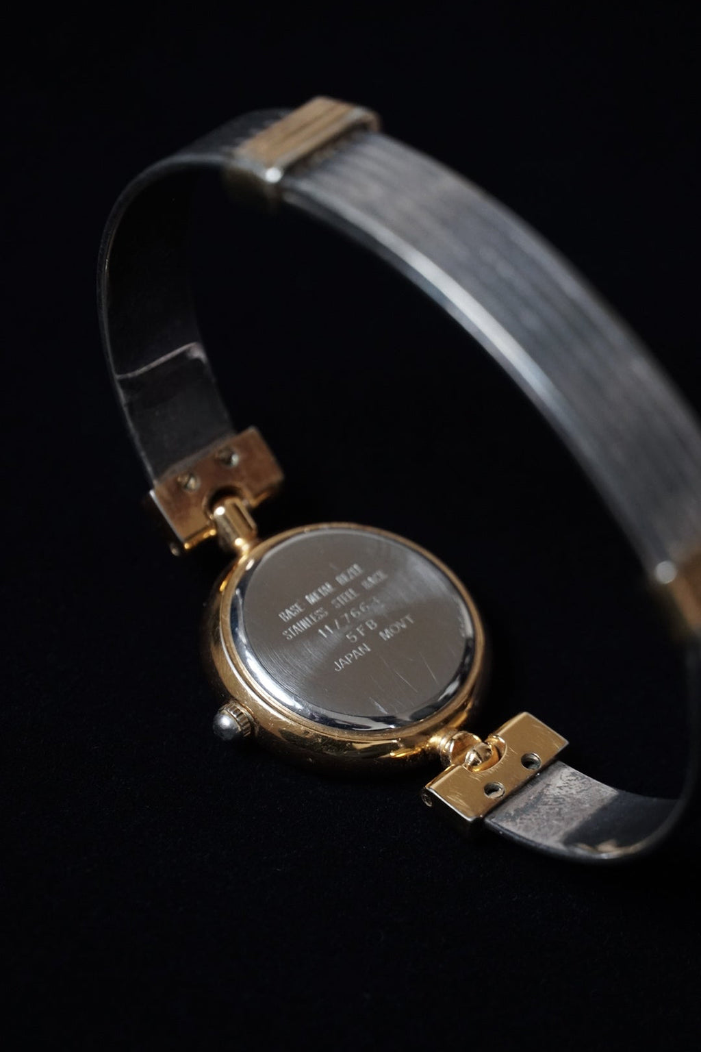 Vintage Quartz Round Gold Watch