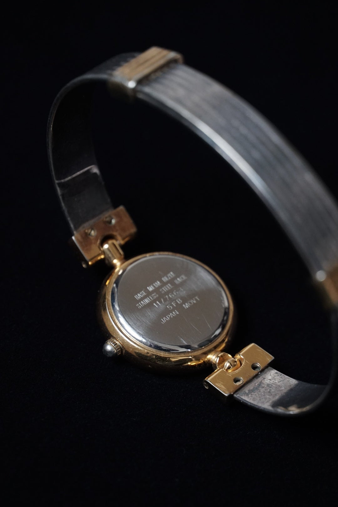Vintage Quartz Round Gold Watch