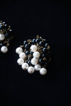 Vintage Black×White Swaying Pearls Earrings