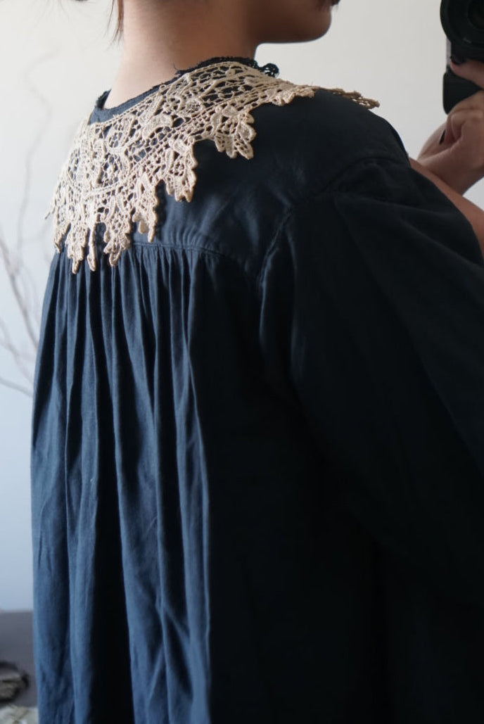 Victorian Floral Lace Collar