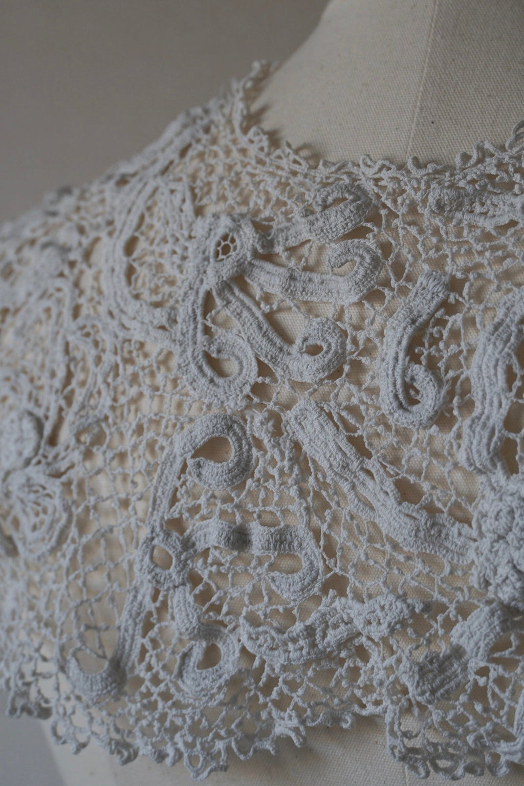 1900’s Handmade Irish Lace Collar